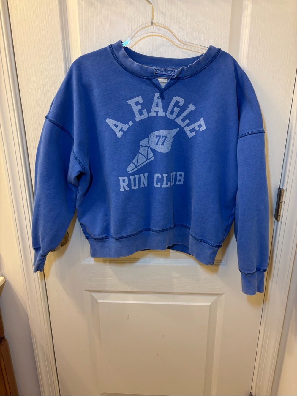 American Eagle Womens Small Blue Run Club Graphic Crewneck Sweatshirt